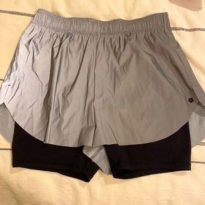 Reflector exercise shorts